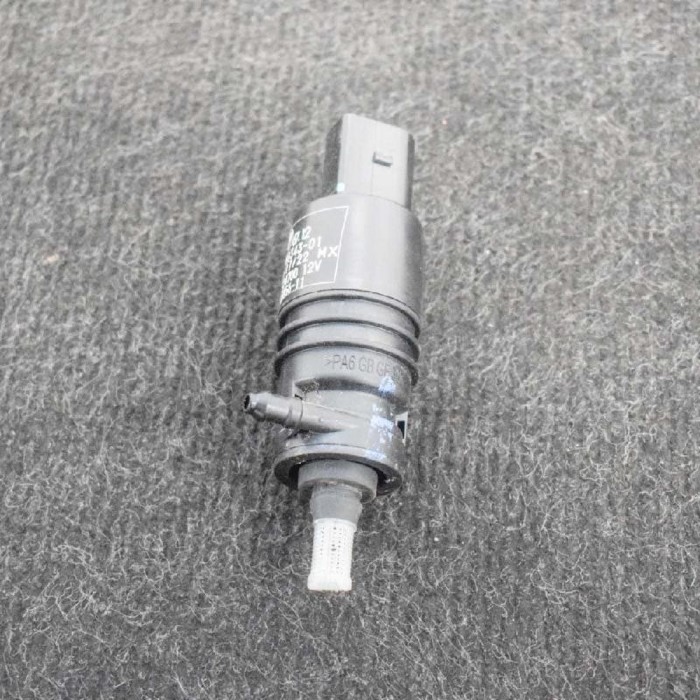Motor rezervor lichid de parbriz BMW X3 F25 2017 OEM: 7388343,183856 10696221