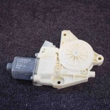 Motor macara geam ușă st&acirc;nga față MERCEDES-BENZ GLA X156 2018 OEM: A24690651000130822690 3673042