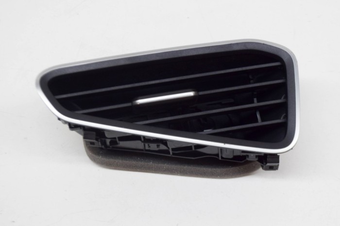 Gura de ventilație planșa de bord VW ID.3 E11 2021 OEM: 10A819703 | 13726569