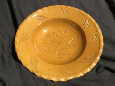 Arta / Traditie - Farfurie cu flori realizata in Transilvania model deosebit ! foto