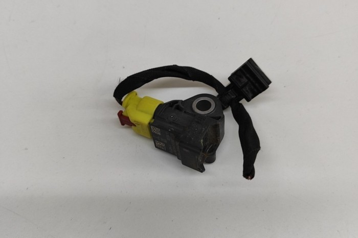 Senzor de impact dreapta spate AUDI Q8 E-TRON Sportback 2023 OEM: 4KE959345A 30492385