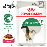 Cumpara ieftin Royal Canin Instinctive 7+ hrana umeda pisica (in sos), 85 g