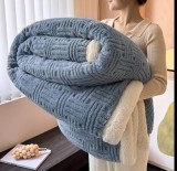 Cumpara ieftin Patura pufoasa Nani Pacifico PP026