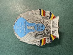 Insigna Scoala de aviatie din Romania 1911 - 1986 RSR aniversara 75 ani varianta albastra fara email
