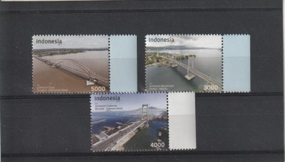 Poduri ,autostrazi , Indonezia. foto