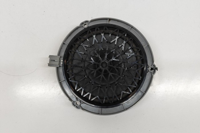 Difuzor ușă dreapta spate PEUGEOT 208 II UB_, UP_, UW_, UJ_ 2024 OEM: 9809320282 | 31799297
