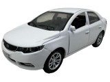Macheta KIA CERATO alba 1:32 metal sunete si lumini usi deschise