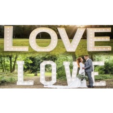Inchiriere litere luminoase LOVE 1,2 m inaltime, cuvant luminos gigant Love