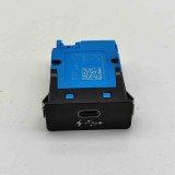 USB BMW X5 G05 (2020) OEM 8711939 Piesa Originala