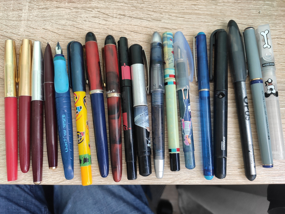 Stilou stilouri vechi și noi | Okazii.ro