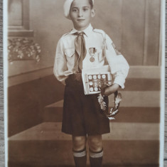 Strajer premiant, cu coronita si carti// foto tip CP 1937