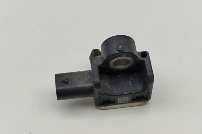Senzor de impact st&acirc;nga față MERCEDES-BENZ GLE W166 2016 OEM: A1668210151,56054085AA 30332823