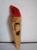 Spargator de nuci alune samburi vechi figurina pitic gnom elf spiridus sculptat manual din lemn