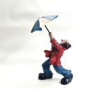 GILDE Clown cu Umbrela pe Furtuna '' Comedy Collection '' 25 cm inaltime