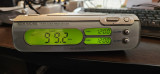 RADIO SONY CU CEAS MODEL ICF-C273 FUNCTIONEAZA .