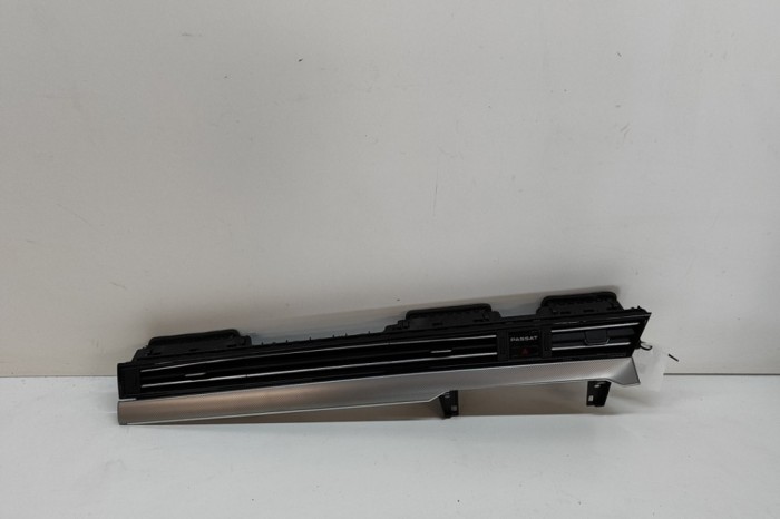 Gura de ventilație planșa de bord VW PASSAT Variant B8 3G5 2021 OEM: 3G2858415L 29501038