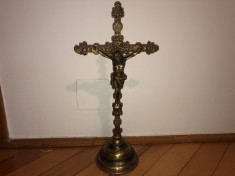 Cruce veche din alama,crucifix cu Isus rastignit foto