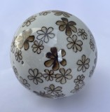 SFERA din portelan, decoruri florale, diametru 8,2 cm
