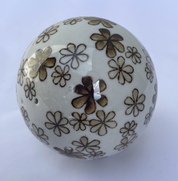 SFERA din portelan, decoruri florale, diametru 8,2 cm