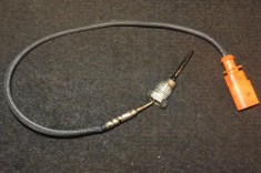 Senzor de temperatură AUDI Q5 8R 2012 OEM: 059906088BB