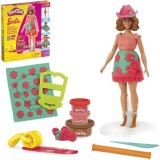 Set Play-Doh Barbie - Creatii vestimentare cu flori si franjuri, cu papusa inclusa