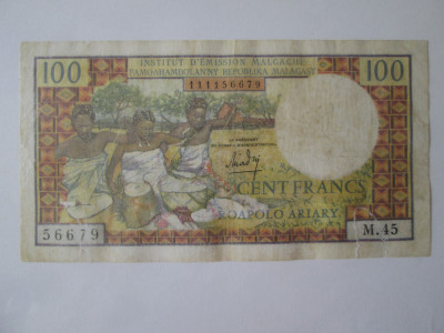 Madagascar 100 Francs/Franci 1966 foto