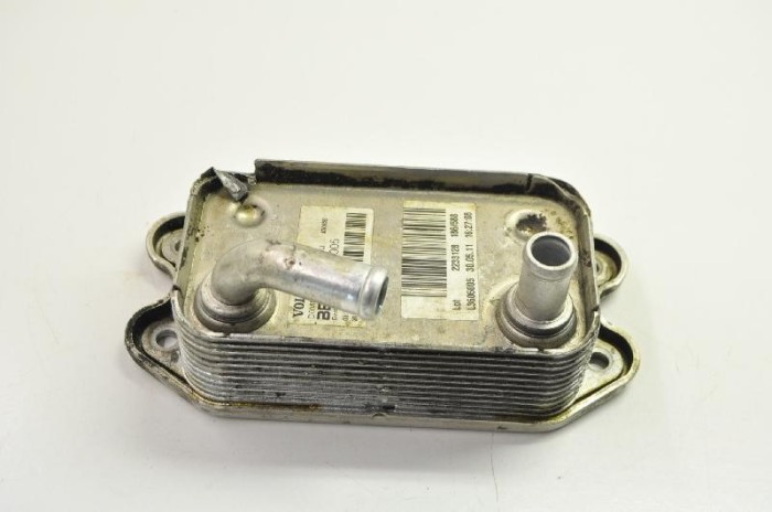 Răcitor de ulei VOLVO V70 I LV 1998 OEM: L3606005 1630537