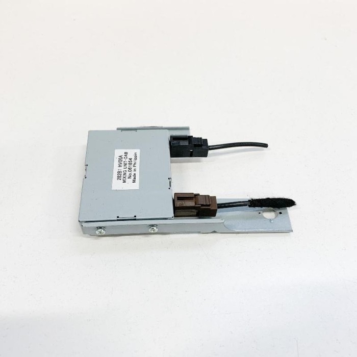 Amplificator de antena NISSAN QASHQAI II J11, J11_ 2017 OEM: 282B1-HV00A 10656602
