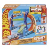 HOT WHEELS STUNT TRACKS PISTA PENTRU CASCADORII CAMPIONUL SARITURILOR IN SPIRALA CU MASINUTA INCLUSA