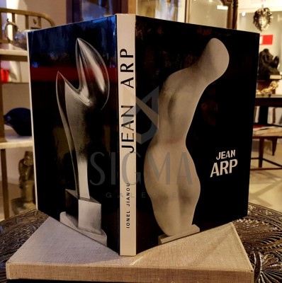JEAN ARP foto