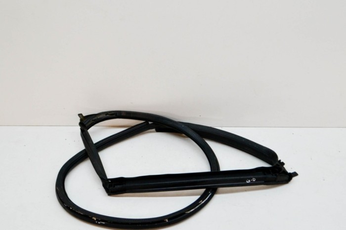Garnitura ușă dreapta spate TESLA MODEL S 2016 OEM: TMSP-U03 | 14699174
