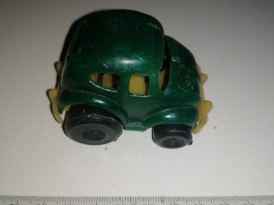 MASINUTA VECHE BROSCUTA foto