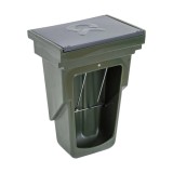 Hrănitoare Viței Combo Kerbl 11.5L, Plastic Robust, Fixare Boxă/Iglu, Hrană Combinată F&acirc;n/Concentrate, Rezistentă Intemperii