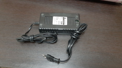 ALIMENTATOR 12V - 5A MODEL FOSHAN HANYI HYS60-12D foto