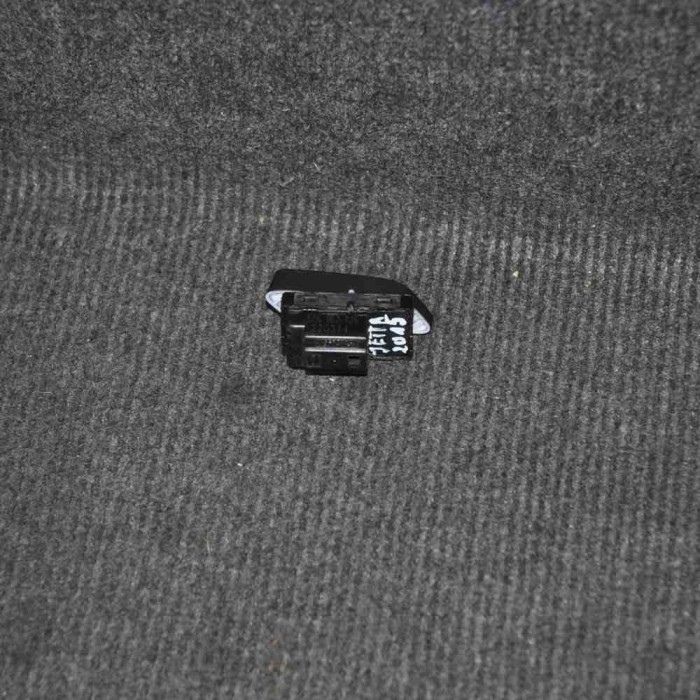 Comutator &icirc;nchidere centralizată VW JETTA MK6 162, 163 2015 OEM: 5C6962126 | 2149589