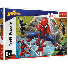 PUZZLE TREFL 300 MARVEL SPIDERMAN UIMITORUL OM PAIANJEN SuperHeroes ToysZone