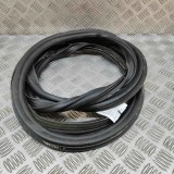 Garnitura de cauciuc haion PORSCHE CAYENNE 92A 2014 OEM: 7P5827705G,7P5.827.705.G 24561764
