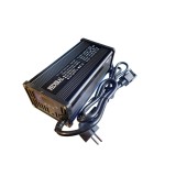 &Icirc;ncărcător Profesional scuter Electric Chopper Citycoco 60v 67.2V 3A &ndash; Afișaj Digital 100%