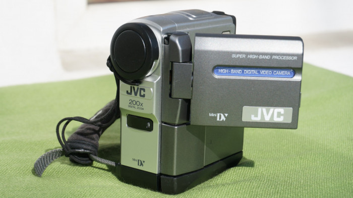 Camera video MiniDV marca JVC GR-DVX400