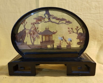 SCULPTURA IN PLUTA-DIORAMA-PIESA DECORATIVA -COMERTUL SOCIALIST-IMPORT CHINA ANII 70-80 foto