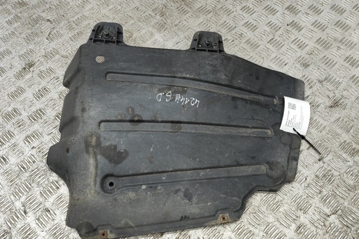 Scut motor dreapta spate VW GOLF VII Variant BA5, BV5 2014 OEM: 5G9825205B 23087680