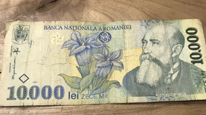 (1) Romania bancnota 10000 lei 1999