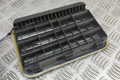 Grila de ventilație caroserie SKODA SUPERB III Estate 3V5 2021 OEM: 7PP819181A | 31890882 foto