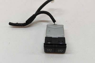 USB TOYOTA RAV 4 V A5, H5 2019 OEM: 85532-15010 | 31986177 foto