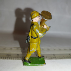 bnk jc CBG Mignot - figurina metalica - Franta- soldat WW1 cantand la tuba