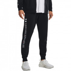 Pantaloni Under Armour Rival Fleece Graphic Joggers 1370351-001 negru