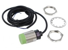 Senzor inductiv cu rază de detectare de 0&divide;15mm 85&divide;264VAC OUT cu 2 cabluri NO