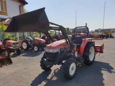 Tractor YANMAR US 301 foto
