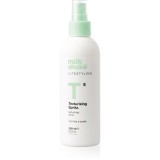 milk_shake&reg; Lifestyling Texturizing Spritz spray pentru păr cu volum 200 ml