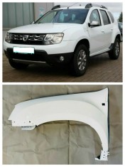 Aripa fata stanga sau dreapta Dacia Duster vopsita ALB OV369 2010-2017 ORIGINALA foto